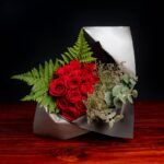 12 Rosas Rojas en Ramo