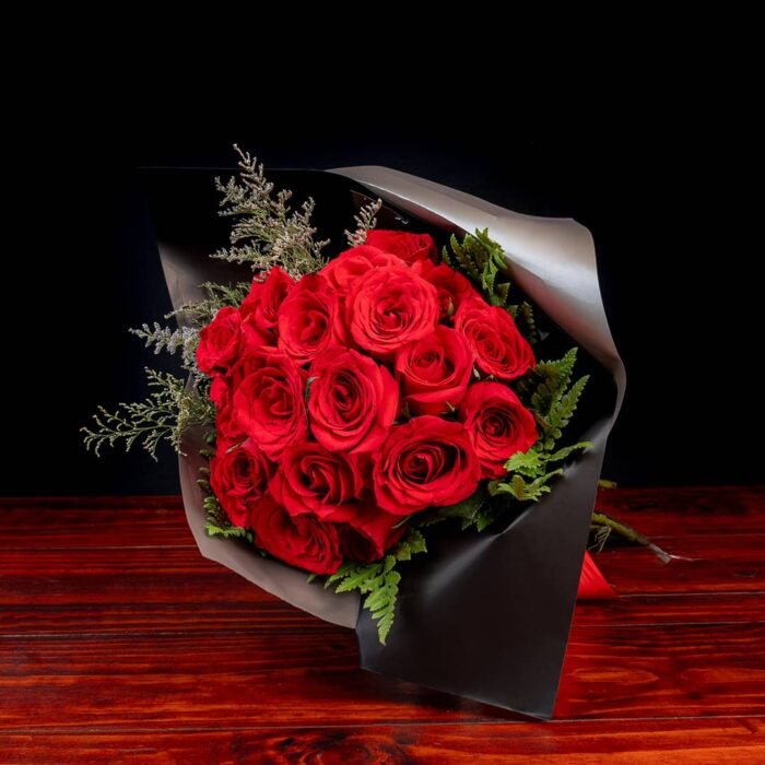 24-Rosas-Rojas-en-Ramo 24 Rosas Rojas en Ramo - Imagen 1